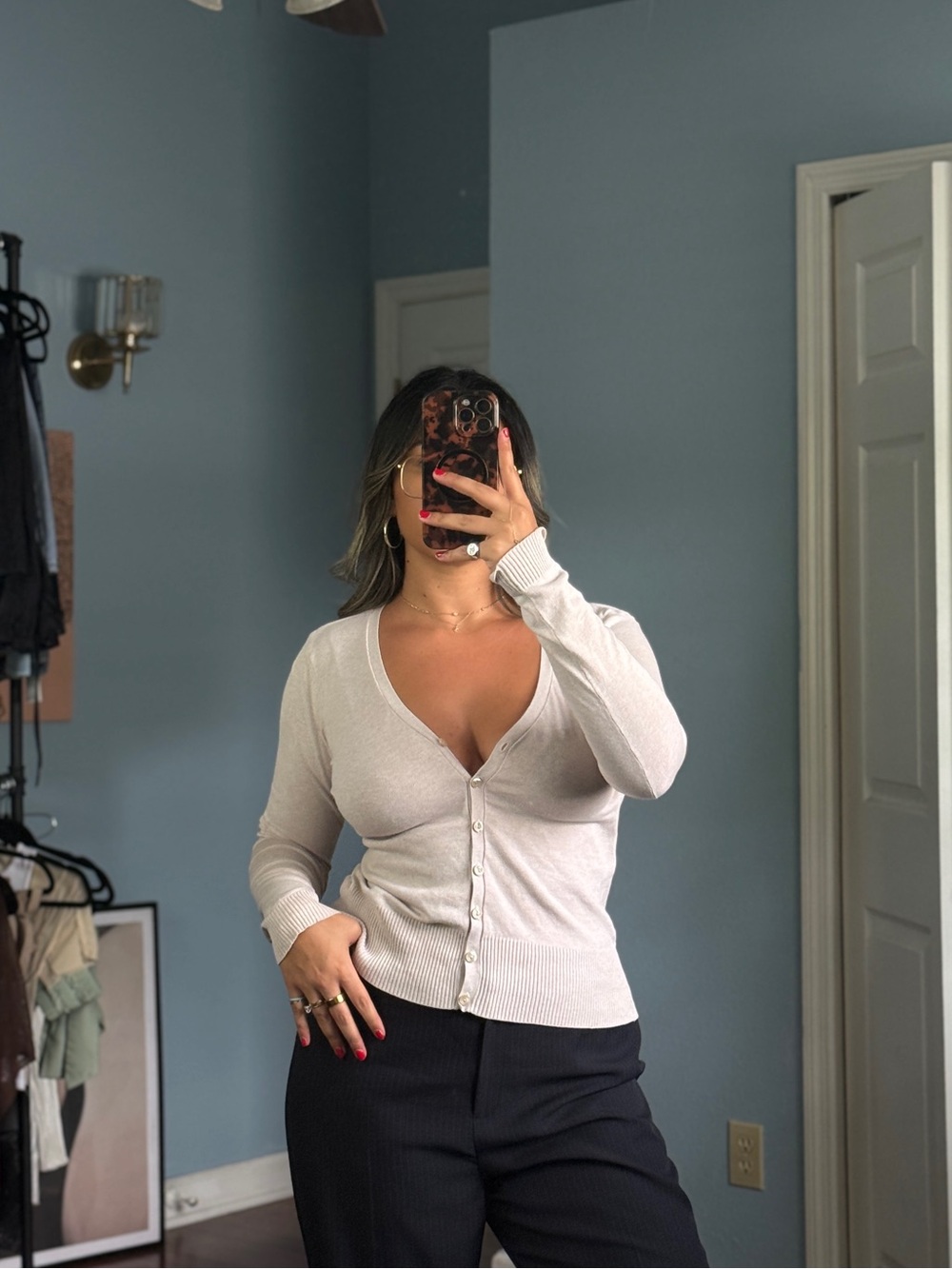 H&M Cream Button-Down V-Neck Ribbed Top
